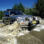 Передний силовой бампер ARB Deluxe для Nissan Patrol Y61 до 2004 г